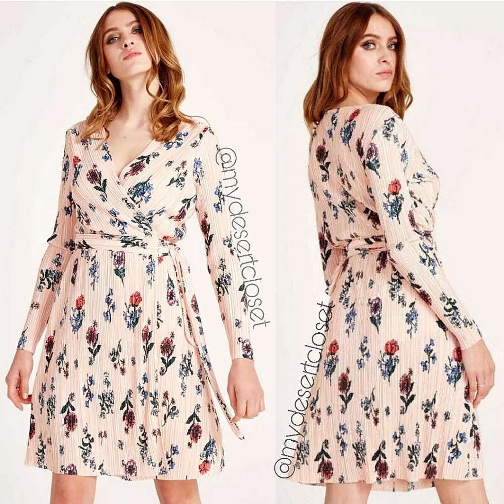 Liquorish Floral Pink Peach Pleated Long Sleeves Wrap Dress